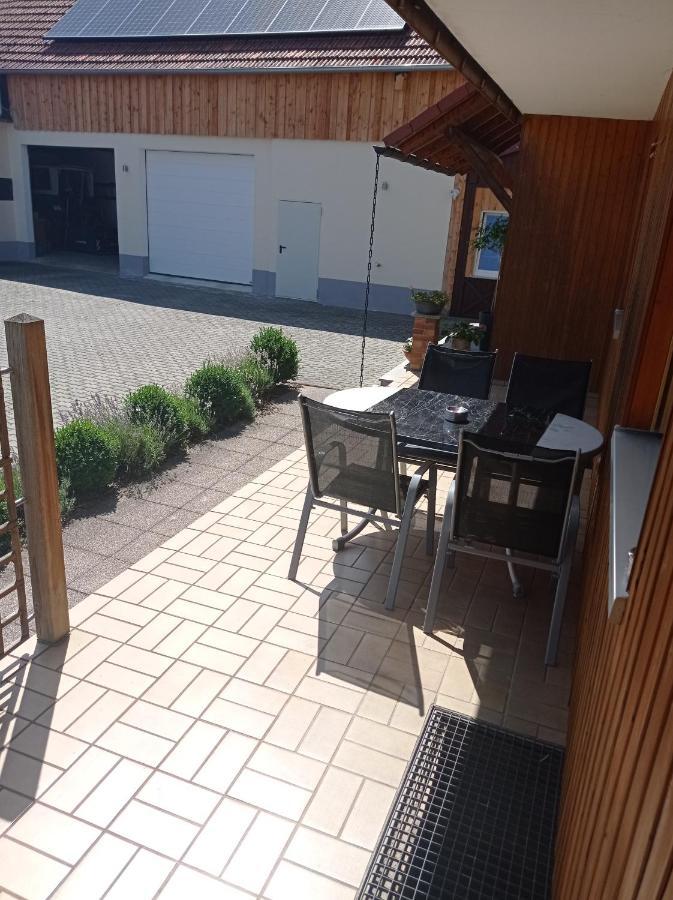 Schoene Helle Ferienwohnung In Waldnaehe ベルヒング エクステリア 写真